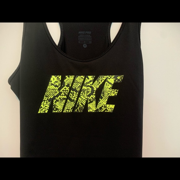 Nike Workout Tank - Picture 2 of 3
